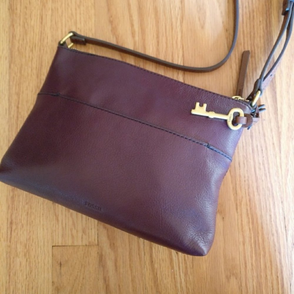 Fossil Small Leather Fiona Crossbody in Wine